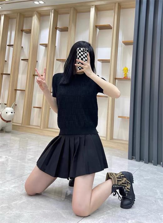 芬迪25春夏最新款双F短袖针织衫（SS） 商品图5