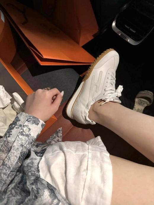 爱马仕jet系列麂皮德训鞋 运动鞋  原版购入开发 H家运动鞋 镂孔柔软麂皮山羊皮运动鞋（DBG) 商品图6