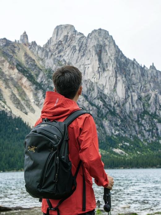 始祖鸟 Mantis 26L 男女款双肩包（SS） 商品图10