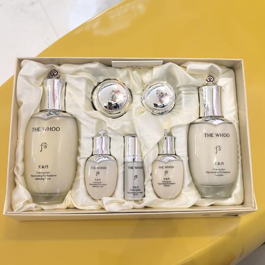 1楼WHOO后天气丹光耀焕活紧颜系列礼盒7件套335ml 商品图0