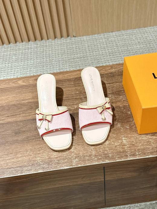 驴家 LV 2025/ss新款丹宁牛仔系列小蝴蝶猫跟拖鞋 印花拖鞋 （DBG） 商品图2