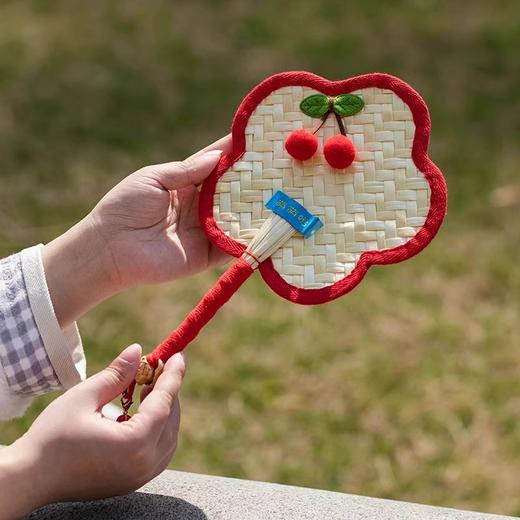 【只要19.9❗樱桃手工蒲扇】新天然手工麦秸扇，天然环保轻便风大，双层扇面层次分明，轻巧轻便结实耐用，迷你可爱卡通团扇夏天便携高颜值中国风古风小扇子QQ 商品图2