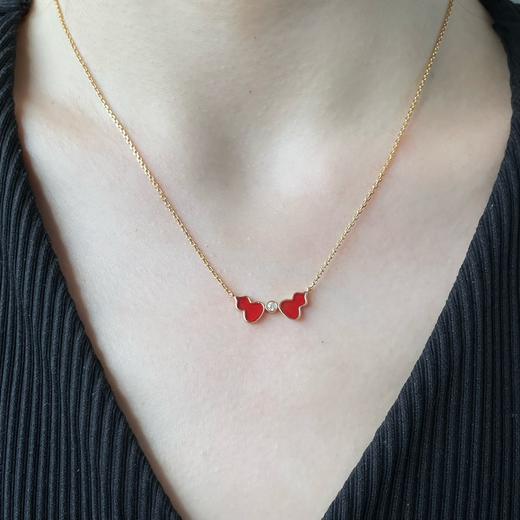 麒麟Qeelin x 黎贝卡 V金材质 红玛瑙双葫芦项链，简约的线条刻画Wulu优美的形态（XTY） 商品图0