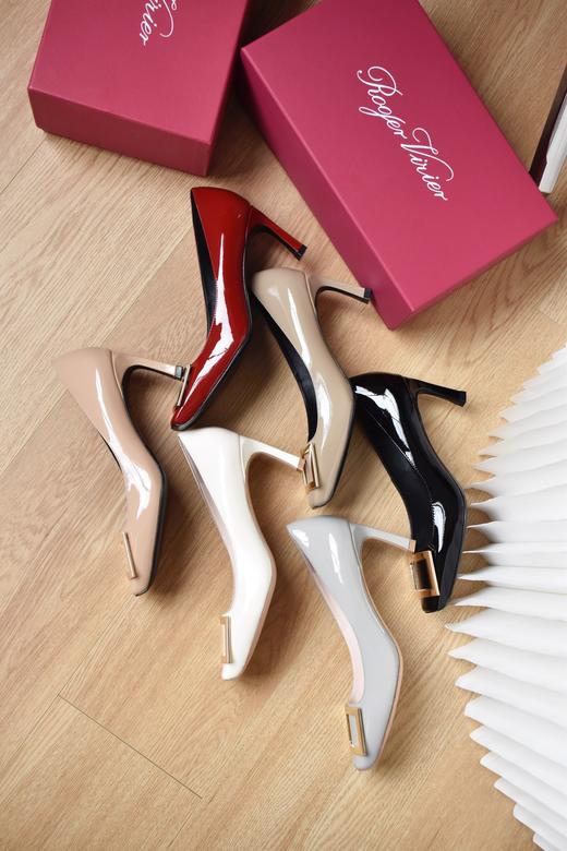 RV 经典款漆皮方扣单鞋7.5cm（SS） 商品图1