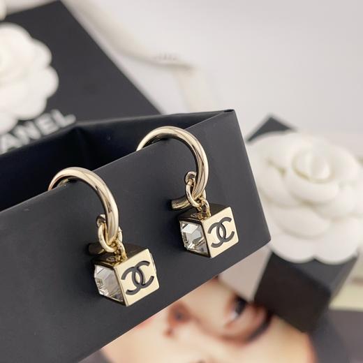 香奈儿 25早春最新款绝美系列小方粒耳钩（XTY） 商品图2