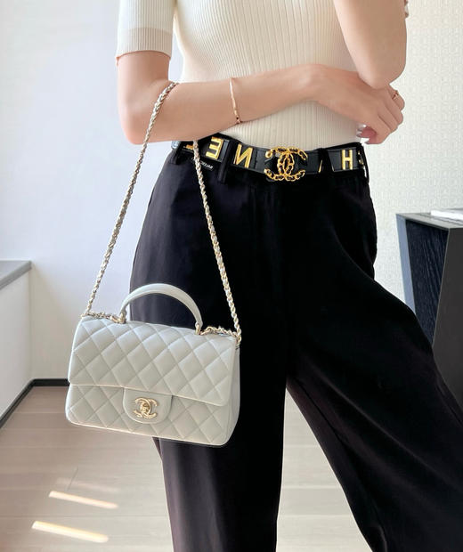 香奈儿  25P 新色 𝖢𝖥大𝖬𝗂𝗇𝗂手提包淡灰（LZ） 商品图6