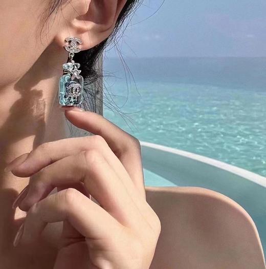 CHANEL香奈儿透明香水瓶耳钉（XTY） 商品图11