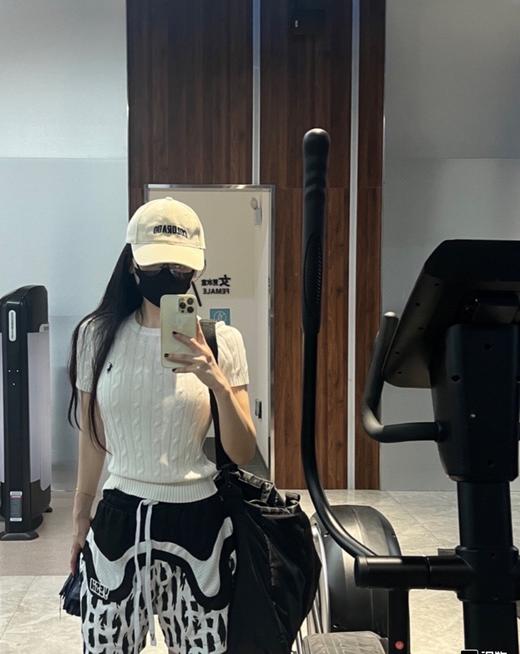 Ralph Lauren拉夫劳伦 新款纯色小马刺绣圆领 针织女士毛衣短袖 女神款 （SS） 商品图6