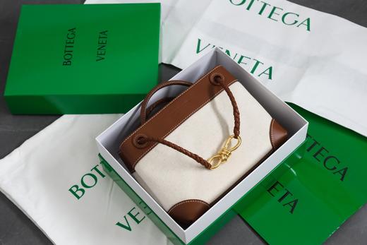 葆蝶家  BV 最新的配色，有点像爱马仕家的拼色系列  单肩包 斜挎包(MM) 商品图4