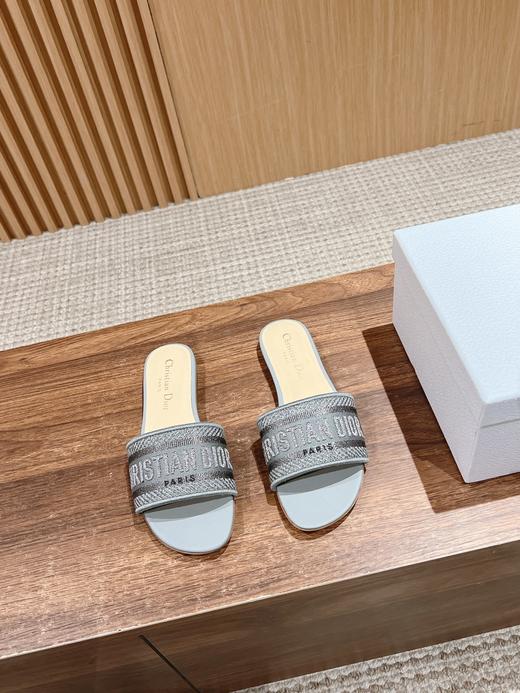 迪奥  春夏新款升级刺绣拖鞋 （DBG） 商品图8