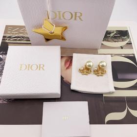 迪奥 25金蝶双珠耳钉 OMG OMG OMG 太美太浪漫了吧！戴上美的不像话（XTY）