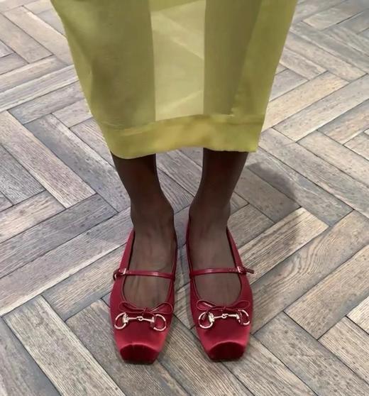 古驰 24最新款马衔扣扣显玛丽珍单鞋（SS） 商品图9