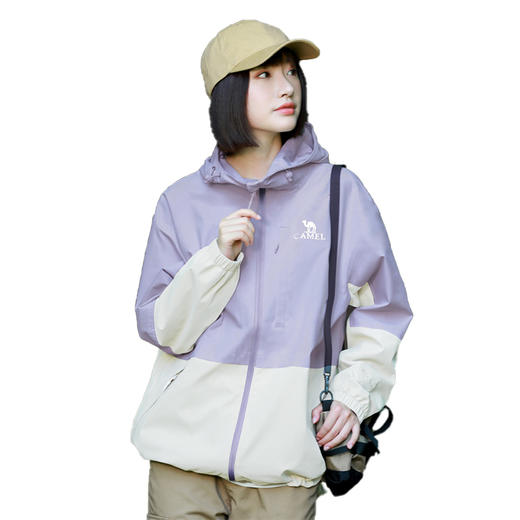 骆驼 女单层冲锋衣 A23CATG013 商品图2