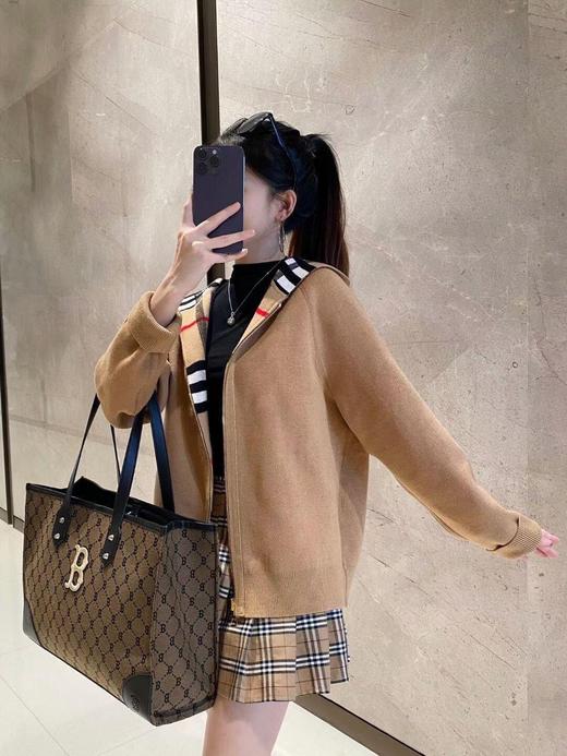 巴宝莉 24Fw早秋新款 双面穿格纹拉链针织连帽开衫 正反都可以穿哦（SS)AA483 商品图2