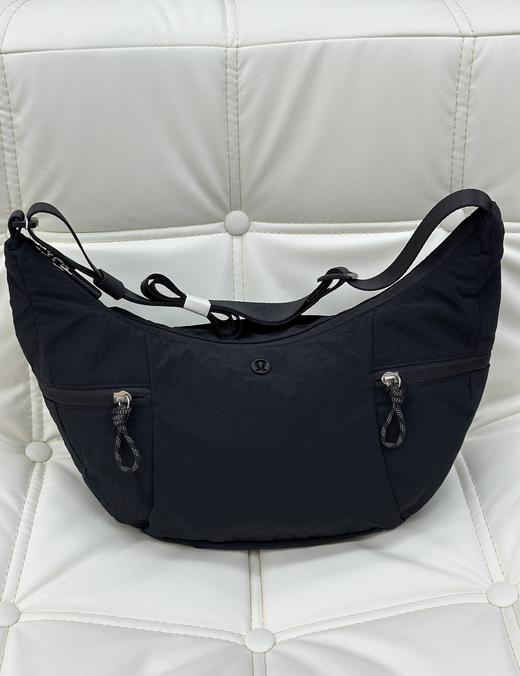 lululemon露露柜子最新款6L牛角包斜挎包饺子包可颂包（MT） 商品图3