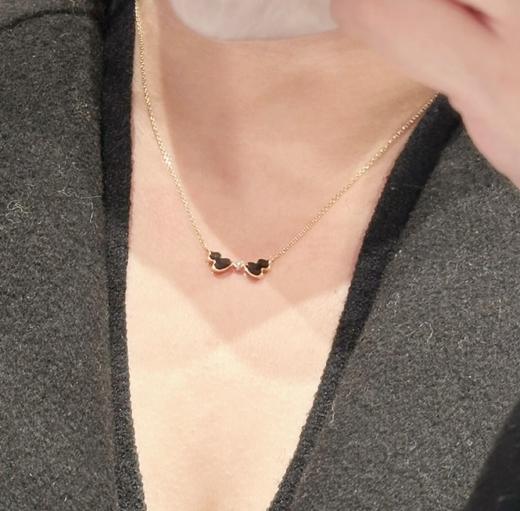 麒麟Qeelin x 黎贝卡 V金材质 红玛瑙双葫芦项链，简约的线条刻画Wulu优美的形态（XTY） 商品图5
