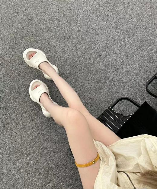 SMFK 2024ss  夏季最新火爆厚底拖鞋  （DBG） 商品图5