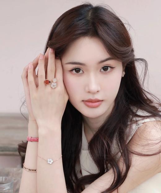 梵克雅宝  Lucky Spring系列梅花耳环 手链 项链 （XTY） 商品图8