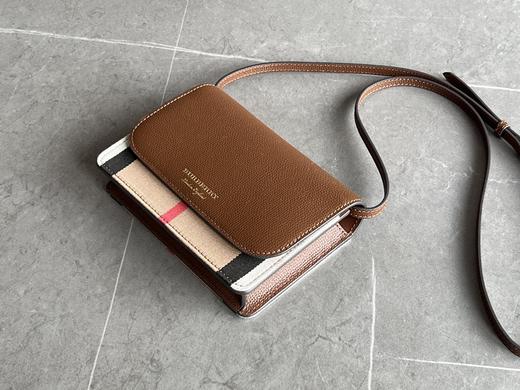 巴宝莉 经典格纹斜挎包 标准woc包型（MM） 商品图1