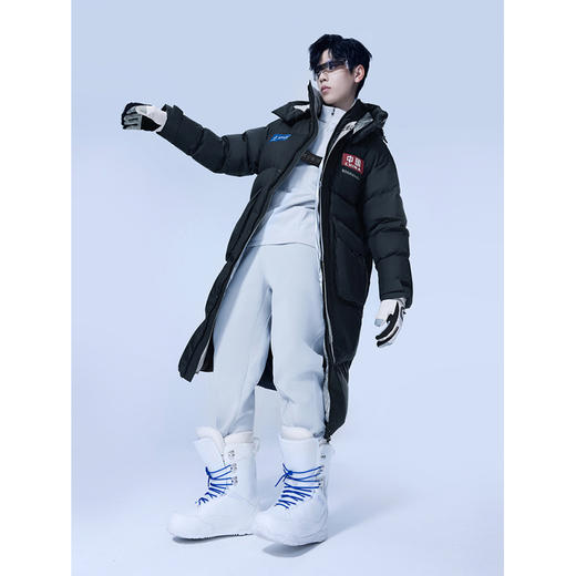 波司登 男女长款脱卸帽羽绒服 B30143670 商品图4
