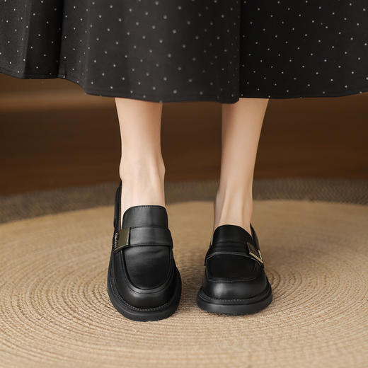 【预售5天】金属扣休闲乐福鞋舒适百搭增高显瘦简约复古单鞋小皮鞋女KYD&KY043 商品图1