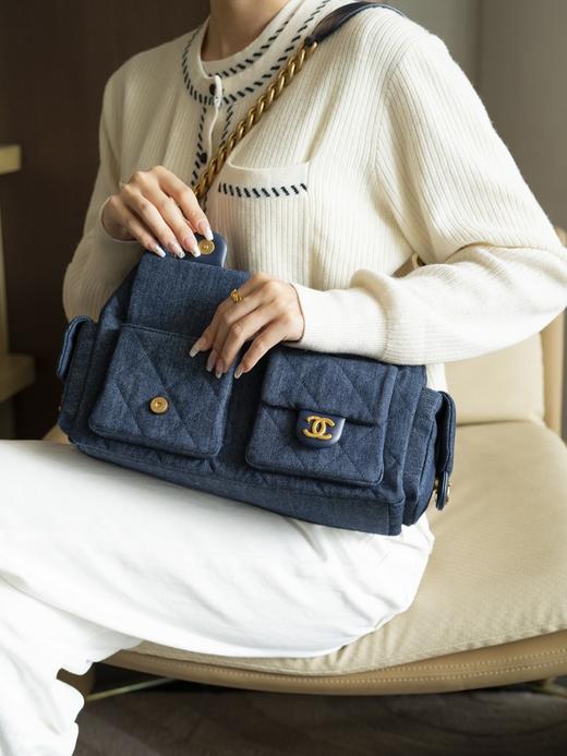 香奈儿 25C最新爆款“大号”HOBO、嬉皮包，“冷水洗”深色丹宁牛仔单肩包（LZ) 商品图11