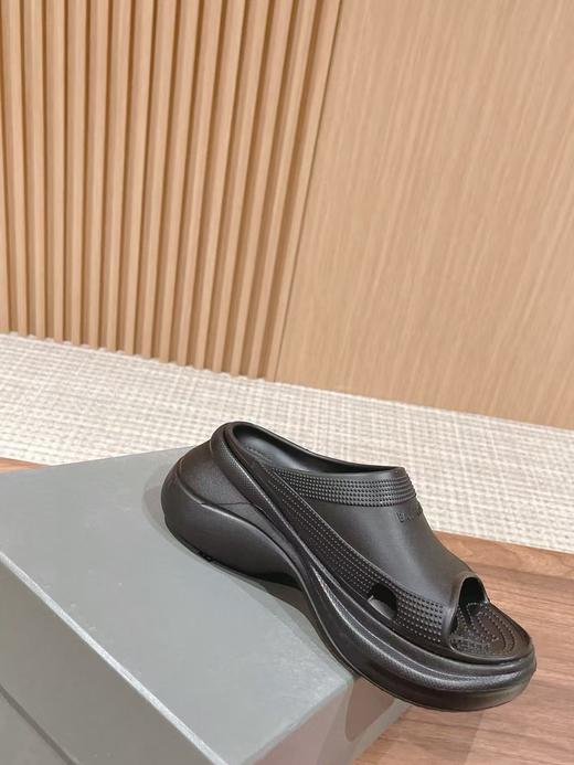 Crocs x  Balenciaga巴黎世家 套脚圆头 防臭一字拖鞋 白色（DBG） 商品图5