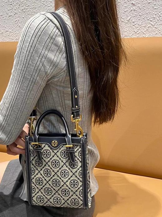 TB-MONOGRAM JACQUARD MINI N/S TOTE秋冬新款竖版复古风托特包（SS） 商品图4