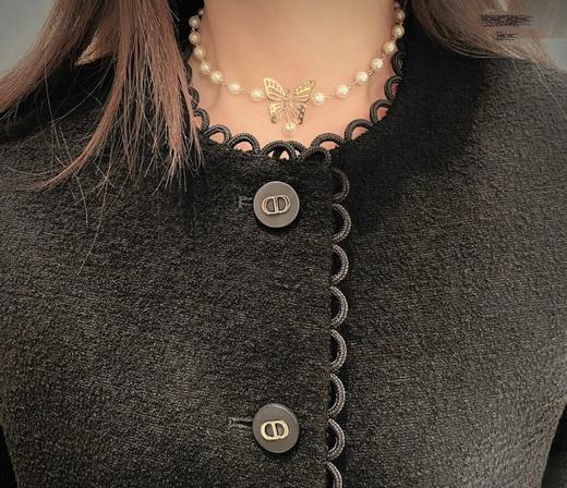 迪奥  浅金色蝴蝶珍珠项链女2024新款轻奢锁骨链法式颈链 （XTY） 商品图9