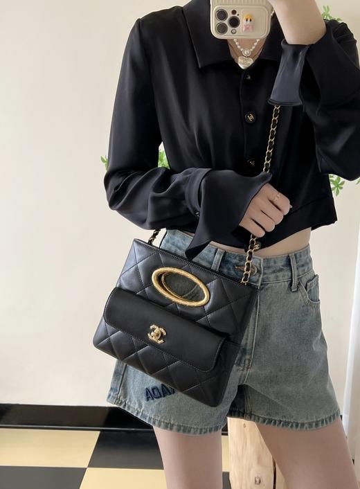 香奈儿 秋冬系列 24B 链条手拿包  （ZB*MDL） 商品图7