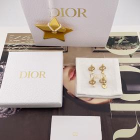 迪奥 2025早春最新款绝美系列 CD吊星星珠/爱心珠耳钉（XTY)
