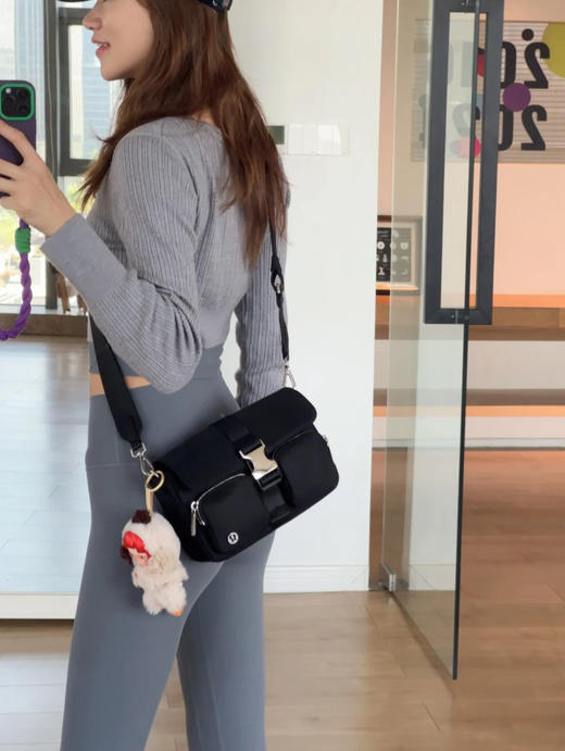 露露 Wunderlust多口袋邮差斜挎包（SS） 商品图3