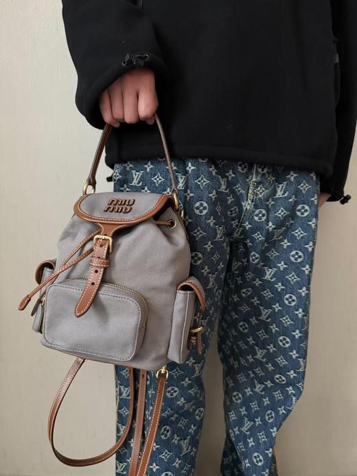 缪缪 25新品伦敦限定 高定帆布双肩包～（LZ） 商品图7