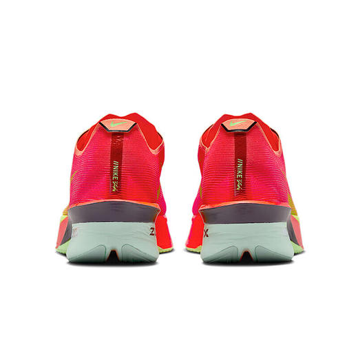 NIKE耐克 男跑步鞋 HF6414-600 商品图4