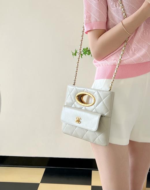 香奈儿 秋冬系列 24B 链条手拿包  （ZB*MDL） 商品图4