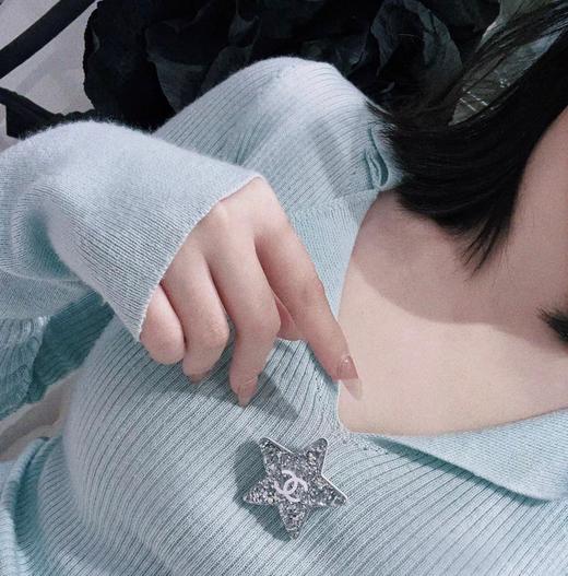 香奈儿 25早春最新款绝美系列 亮片亚克力星星胸针  （XTY） 商品图6