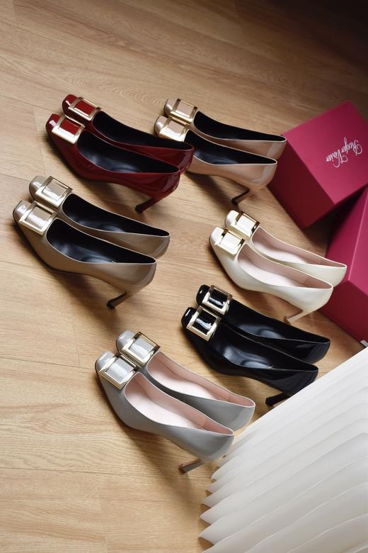 RV 经典款漆皮方扣单鞋7.5cm（SS） 商品图2