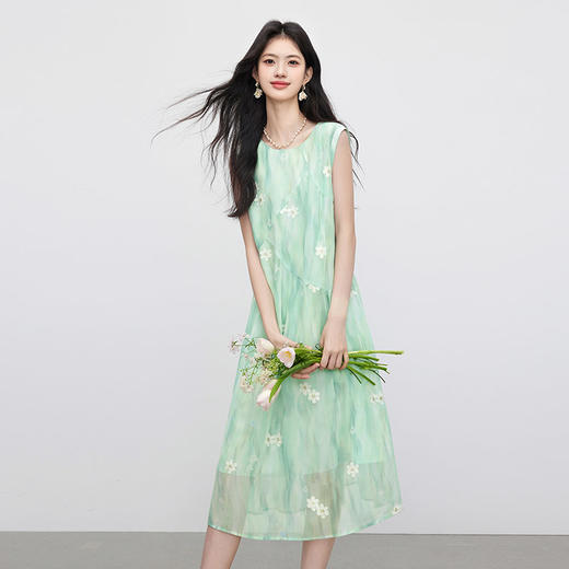 【周四狂欢价】熙世界幻彩渐变绣花无袖背心连衣裙巨好看夏日绝美小裙子夏日穿搭 商品图3