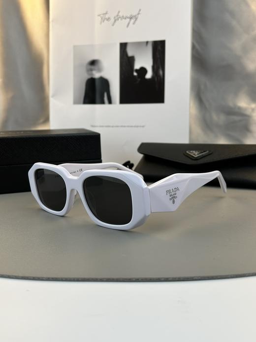 普拉达  SPR17   新款方形墨镜女大脸显瘦（JH） 商品图6