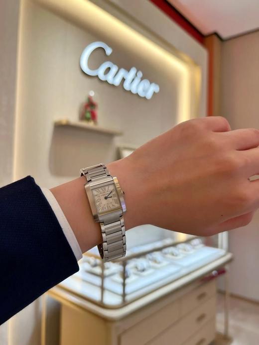 卡地亚 法国坦克系列WSTA0065 这款全新演绎的手表，不管是镶钻小号表款还是不带钻的表款，各有其独特之处(ZT*SH) 商品图4