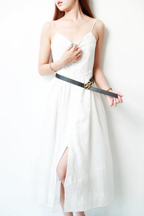 就很好看哇，复古鎏金呢。法式优雅气质黑金古铜牛皮腰带C070558