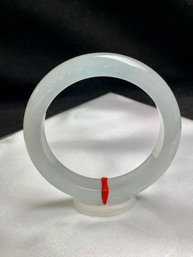 620415，55.7圈口，冰晴正圈平安镯，淡淡晴水底色，种老水足，冰透起光