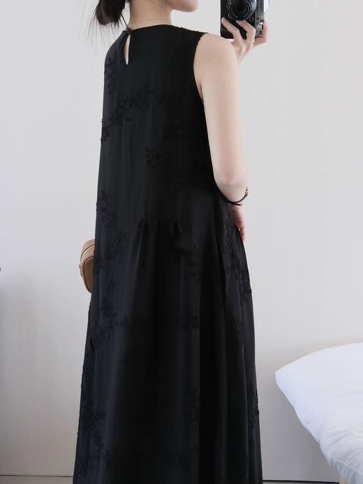 【新中式天丝连衣裙】重工刺绣小众花，米白柔光显白，小个子显高减龄，仙气女神范～ 商品图9