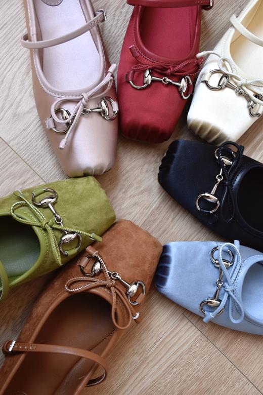 古驰 24最新款马衔扣扣显玛丽珍单鞋（SS） 商品图3