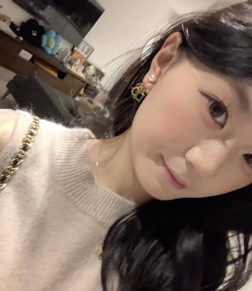 DIOR迪奥 字母标识 珍珠 水钻 耳环 （XTY） 商品图13