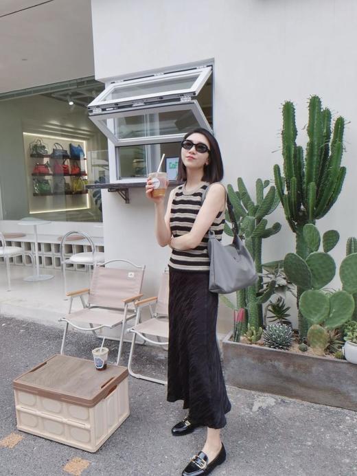 珑骧longchamp70周年限量版 牛皮腋下包  原厂包装（SS） 商品图14