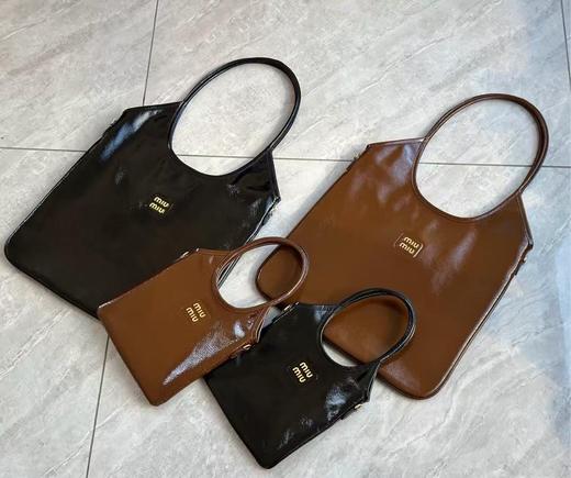 缪缪 25新品漆皮托特包 迷你/小号可选（MM） 商品图1