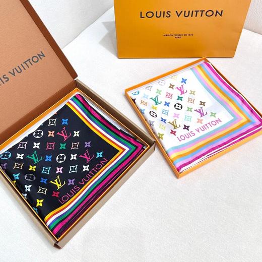 驴家 2025 新款白三彩 x 村上隆系列丝巾LV x TM Monogram Multicolor 方巾 特别难买的款式柜子（ZT*DSX） 商品图5