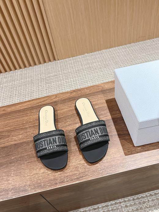迪奥  春夏新款升级刺绣拖鞋 （DBG） 商品图5