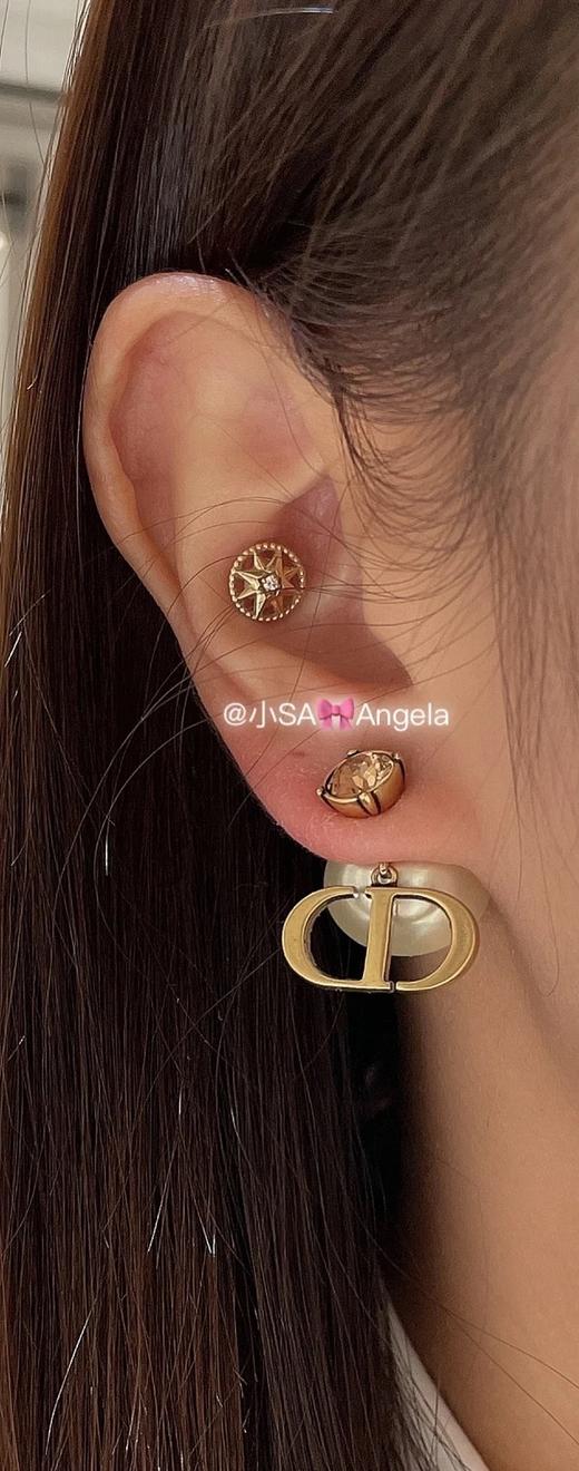 迪奥  金色CD字母大珍珠耳钉 （XTY） 商品图3